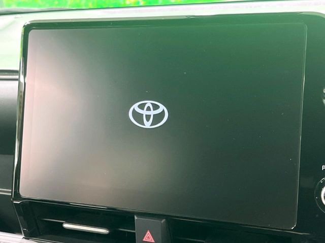 【10.5インチナビ】高級感とインパクトのある大画面ナビを装備。各種オーディオ操作はもちろん、スマホ連携もできる利便性の高いナビです♪