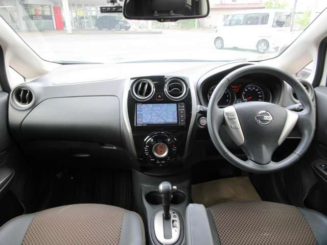 ノート1.2 メダリスト X FOUR Vセレクション プラスセーフティII 4WD