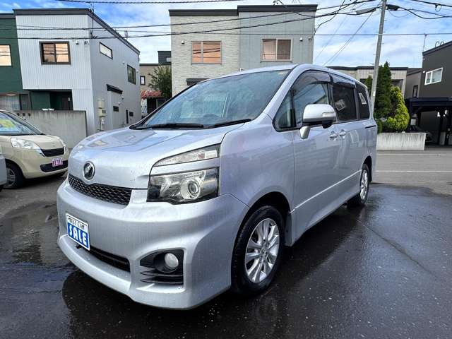 ヴォクシー2.0 ZS 4WD
