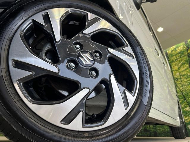 �y15�C���`�A���~�z�C�[���z�O�ςɃ}�b�`�����A���~�z�C�[���𑕒����Ă���܂��B�e��A���~�z�C�[����A�X�^�b�h���X�^�C�����戵�����Ă���܂��B���񂲑��k����������