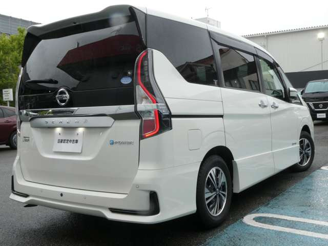 セレナ1.2 e-POWER ハイウェイスターV
