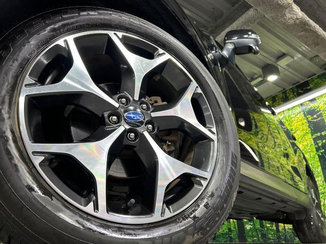 �y����18�C���`�A���~�z�C�[���z�O�ςɃ}�b�`���������A���~�z�C�[���𑕒����Ă���܂��B�e��ЊO�A���~�z�C�[����A�X�^�b�h���X�^�C�����戵�����Ă���܂��B���񂲑��k����������