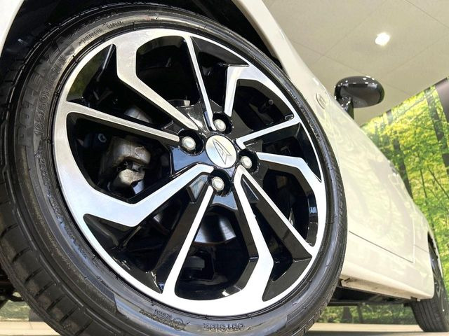 �y����16�C���`�A���~�z�C�[���z�O�ςɃ}�b�`���������A���~�z�C�[���𑕒����Ă���܂��B�e��ЊO�A���~�z�C�[����A�X�^�b�h���X�^�C�����戵�����Ă���܂��B���񂲑��k����������