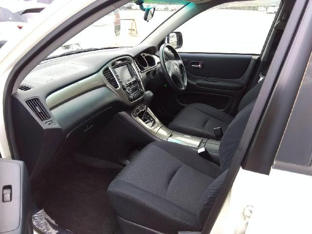 クルーガーハイブリッド3.3 Gパッケージ 4WD