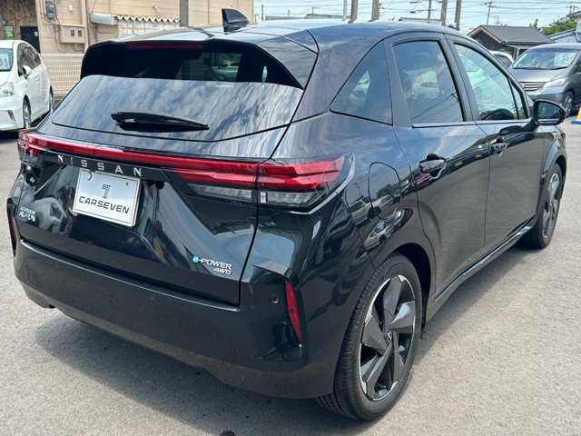 ノートオーラ1.2 G FOUR レザーエディション 4WD