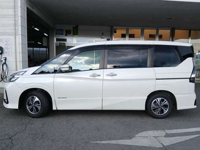 セレナ1.2 e-POWER ハイウェイスターV