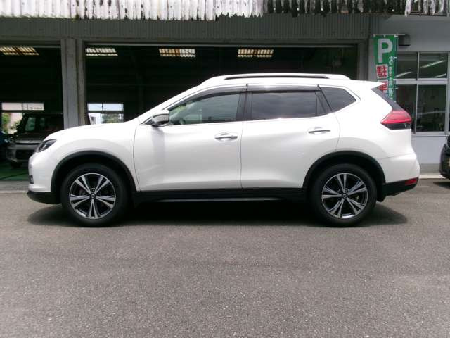 エクストレイル2.0 20Xi