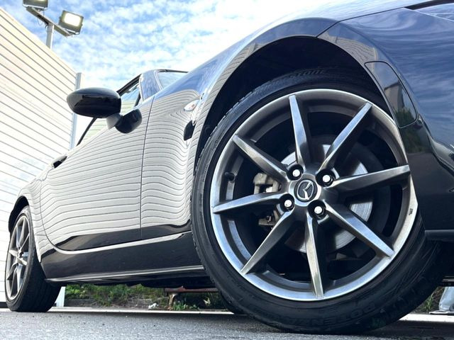 �y17�C���`�A���~�z�C�[���z�O�ςɃ}�b�`���������A���~�z�C�[���𑕒����Ă���܂��B�e��ЊO�A���~�z�C�[����A�X�^�b�h���X�^�C�����戵�����Ă���܂��B���񂲑��k����������