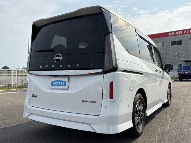 セレナ1.4 e-POWER ハイウェイスターV