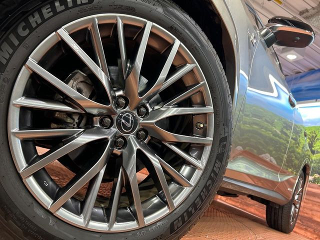 �y����20�C���`�A���~�z�C�[���z�O�ςɃ}�b�`���������A���~�z�C�[���𑕒����Ă���܂��B�e��ЊO�A���~�z�C�[����A�X�^�b�h���X�^�C�����戵�����Ă���܂��B���񂲑��k����������