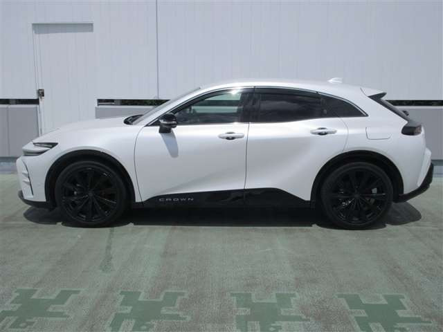 クラウンスポーツ2.5 Z E-Four 4WD