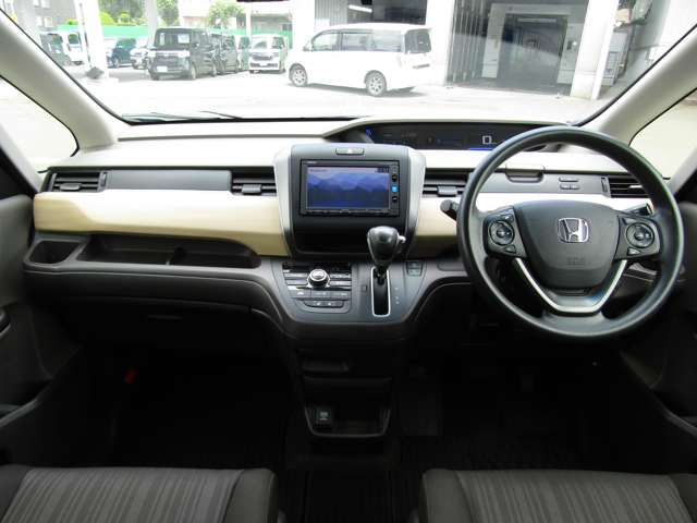 フリード1.5 G ホンダセンシング 4WD
