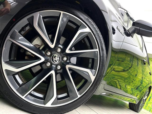 �y����18�C���`�A���~�z�C�[���z�O�ςɃ}�b�`���������A���~�z�C�[���𑕒����Ă���܂��B�e��ЊO�A���~�z�C�[����A�X�^�b�h���X�^�C�����戵�����Ă���܂��B���񂲑��k����������