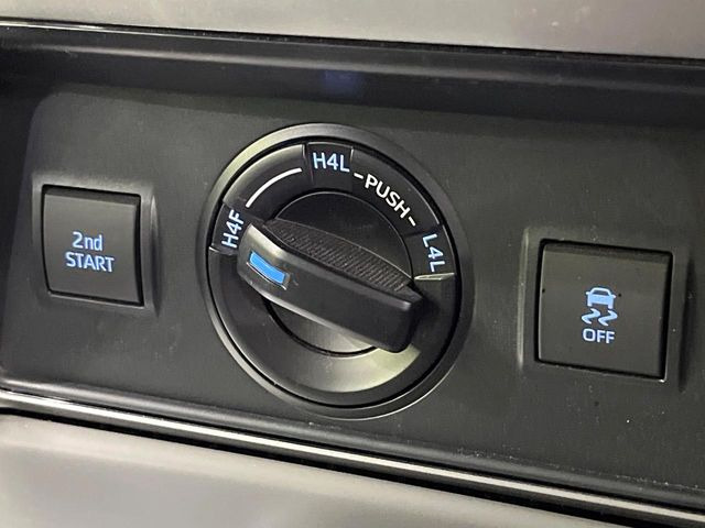 4WD�̂��Ԃł��̂ŁA�ᓹ�ł����S�ł���~��n�n��ɂ��Z�܂��̕��ȊO�ɂ��A�E�B���^�[�X�|�[�c����̕���~��n��֋A�Ȃ����@�������ɂ���������!
