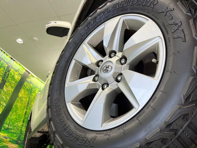 �y����17�C���`�A���~�z�C�[���z�O�ςɃ}�b�`���������A���~�z�C�[���𑕒����Ă���܂��B�e��ЊO�A���~�z�C�[����A�X�^�b�h���X�^�C�����戵�����Ă���܂��B���񂲑��k����������