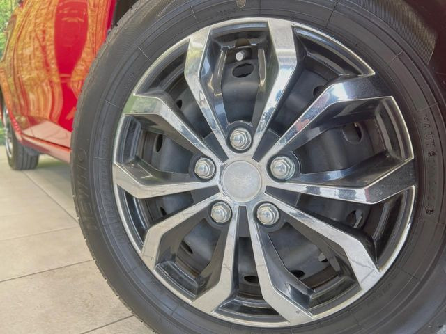 �y14�C���`�A���~�z�C�[���z�O�ςɃ}�b�`�����A���~�z�C�[���𑕒����Ă���܂��B�e��A���~�z�C�[����A�X�^�b�h���X�^�C�����戵�����Ă���܂��B���񂲑��k����������