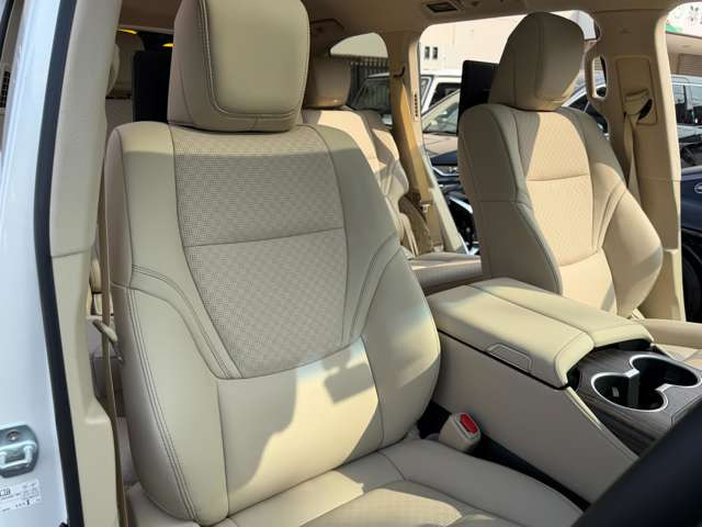 �j���[�g�����x�[�W�����U�[�V�[�g�E�V�[�g�x���`���[�V����(Hot&Cool)�E�������[�t���p���[�V�[�g�B