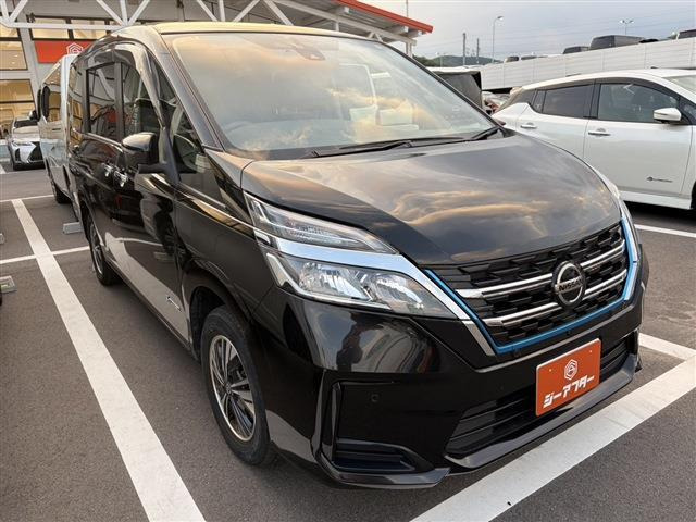 セレナ1.2 e-POWER XV