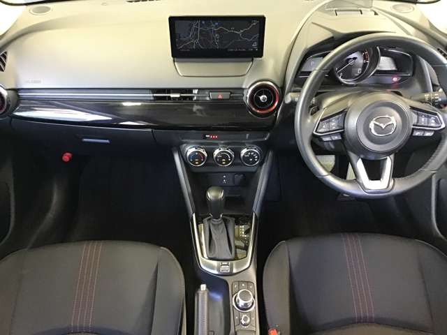 MAZDA2