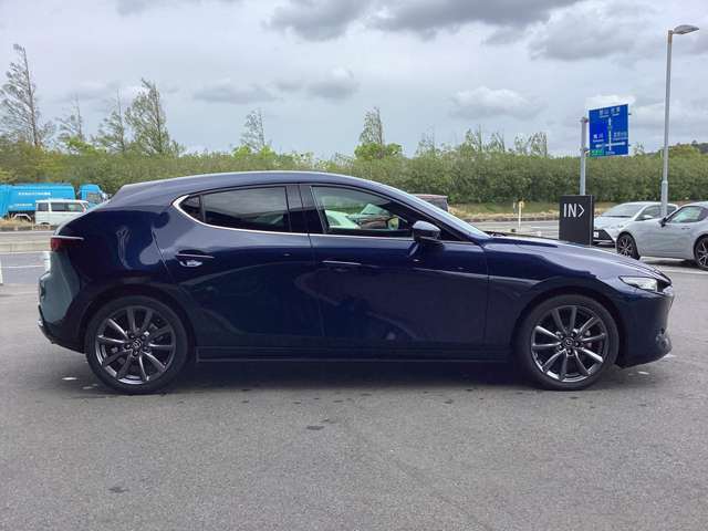 MAZDA3ファストバック1.5 15S ツーリング 4WD