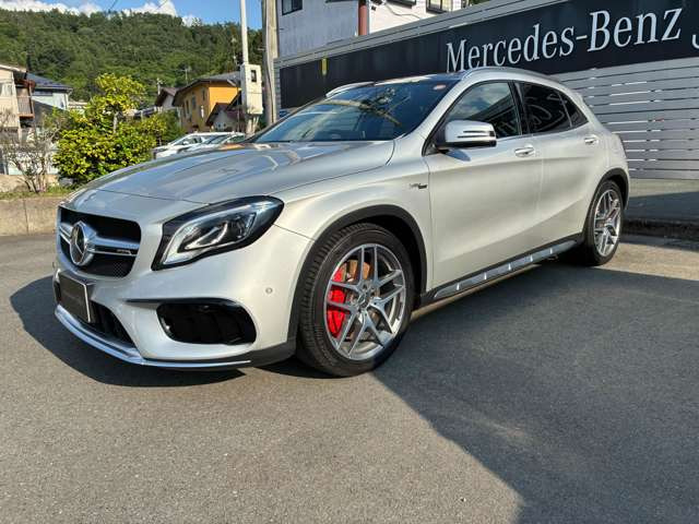 GLAクラスAMG GLA45 4マチック 4WD