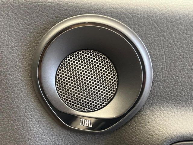 �yJBL�T�E���h�V�X�e���t�������i�r�z�[���̃i�r�@�\�͂������A���x�ȃ`���[�j���O�\�͂����ڂ���Ă���A�������ȉ��y�����y���݂��������܂���