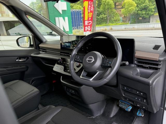 セレナ1.4 e-POWER ハイウェイスターV