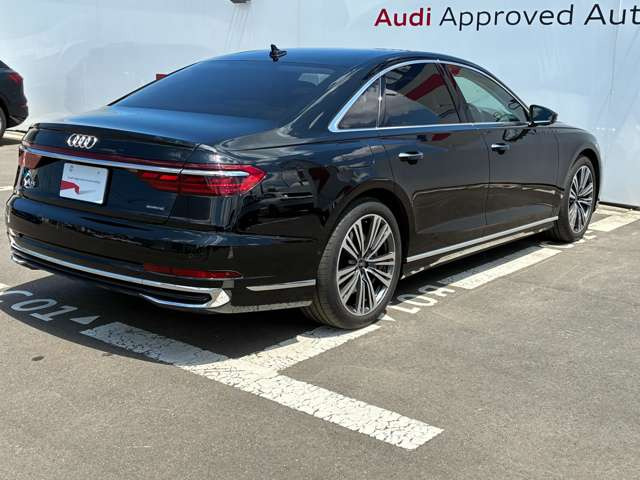 A860 TFSI e クワトロ 4WD