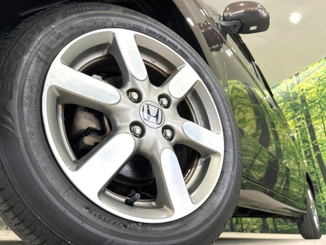 �y����14�C���`�A���~�z�C�[���z�O�ςɃ}�b�`���������A���~�z�C�[���𑕒����Ă���܂��B�e��ЊO�A���~�z�C�[����A�X�^�b�h���X�^�C�����戵�����Ă���܂��B���񂲑��k����������