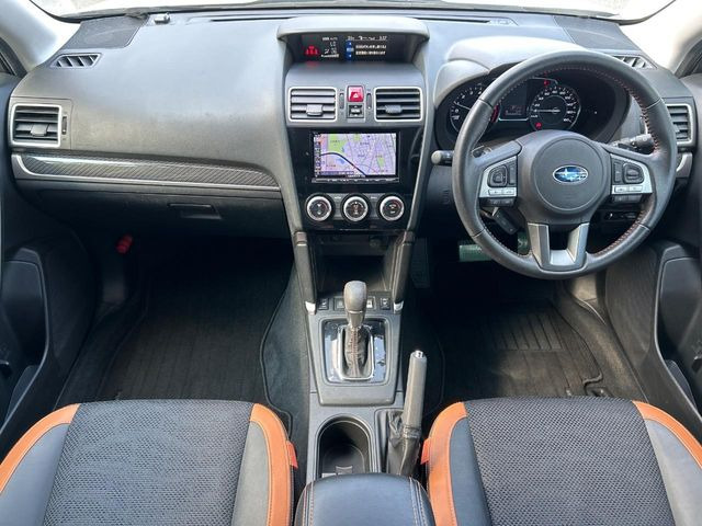 フォレスター2.0 エックスブレイク 4WD