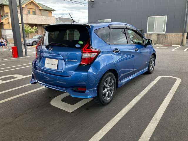 ノート1.2 e-POWER メダリスト ブラックアロー