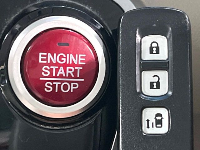 �yHonda�X�}�[�g�L�[�z�J�o����|�P�b�g�ɓ��ꂽ�܂܂ł��h�A�̎{���E�������\�ȃX�}�[�g�L�[�𑕔��B�G���W���̃I���E�I�t�����J�M�����o���K�v����������Ƃ��Ă��֗��ł���