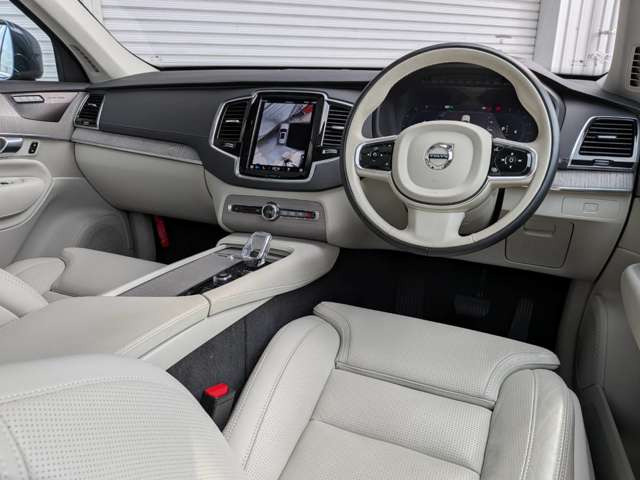 XC90ウルトラ B5 AWD 4WD
