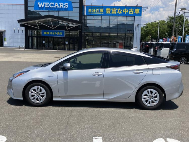 プリウス1.8 S セーフティ プラス