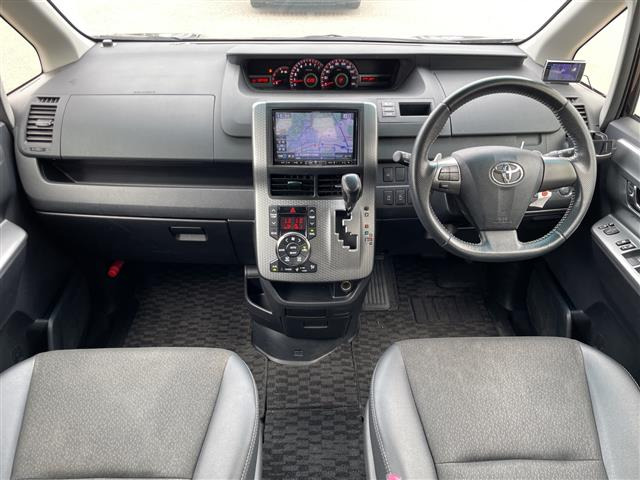 ヴォクシー2.0 ZS 煌Z 4WD