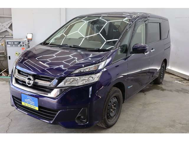 ご予約いただければ室内でのご商談も可能です♪ 天候に左右されずゆっくりとお車を確認することができますので来店前にお申し付けください♪