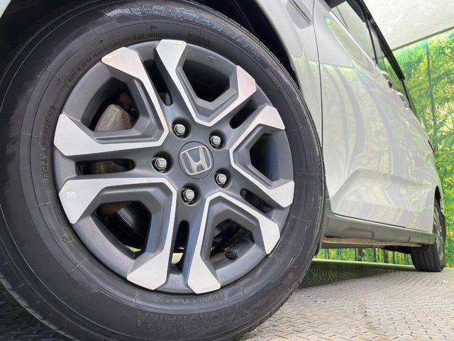 �y����15�C���`�A���~�z�C�[���z�O�ςɃ}�b�`���������A���~�z�C�[���𑕒����Ă���܂��B�e��ЊO�A���~�z�C�[����A�X�^�b�h���X�^�C�����戵�����Ă���܂��B���񂲑��k����������