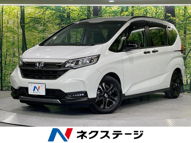 フリード+1.5 クロスター ブラックスタイル