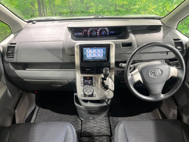 ヴォクシー2.0 ZS