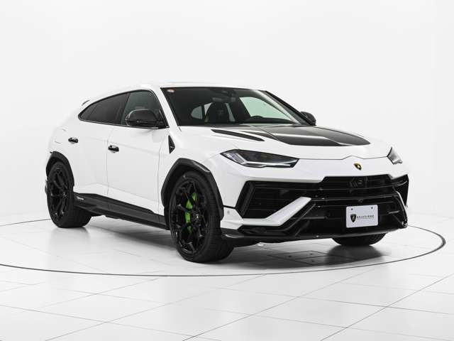 ウルスペルフォルマンテ 4WD