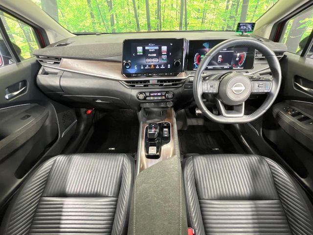 ノートオーラ1.2 G FOUR レザーエディション 4WD