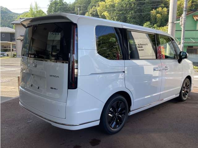 ステップワゴン2.0 e:HEV スパーダ 30周年特別仕様車