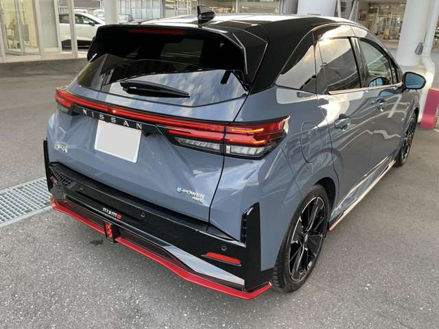 ノートオーラ1.2 NISMO チューンド e-POWER 4WD
