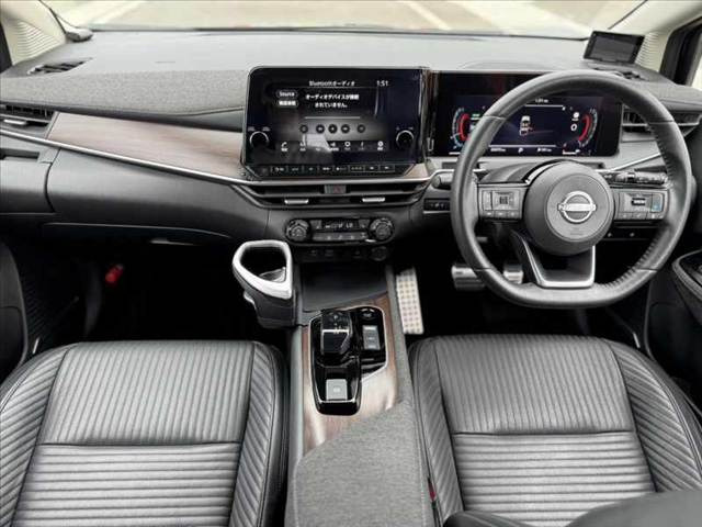 ノートオーラ1.2 G FOUR レザーエディション 4WD
