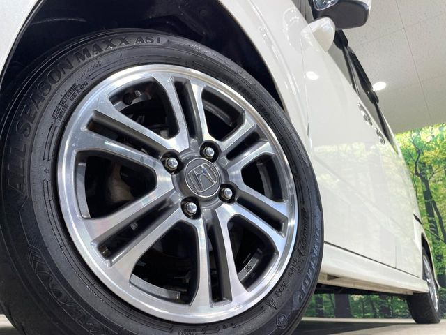 �y����14�C���`�A���~�z�C�[���z�O�ςɃ}�b�`���������A���~�z�C�[���𑕒����Ă���܂��B�e��ЊO�A���~�z�C�[����A�X�^�b�h���X�^�C�����戵�����Ă���܂��B���񂲑��k����������