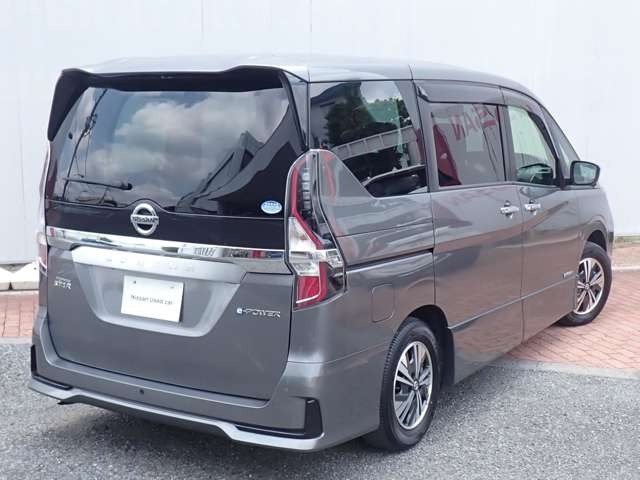 セレナ1.2 e-POWER ハイウェイスターV