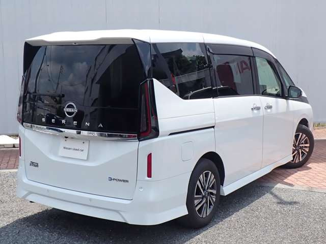 セレナ1.4 e-POWER ハイウェイスターV