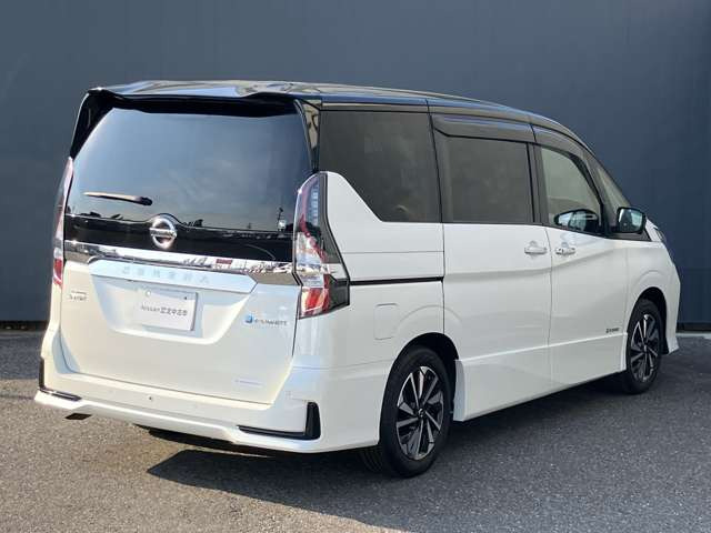 セレナ1.2 e-POWER ハイウェイスターV