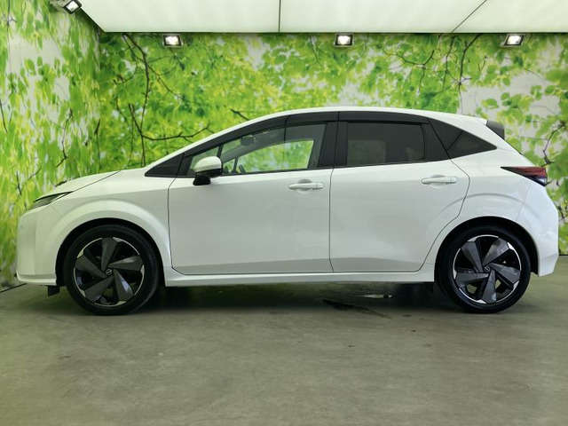 ノートオーラ1.2 G FOUR レザーエディション 4WD
