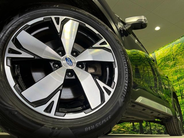 �y����18�C���`�A���~�z�C�[���z�O�ςɃ}�b�`���������A���~�z�C�[���𑕒����Ă���܂��B�e��ЊO�A���~�z�C�[����A�X�^�b�h���X�^�C�����戵�����Ă���܂��B���񂲑��k����������